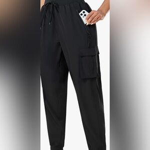 Womens Black water repellent Cargo Pants with pockets